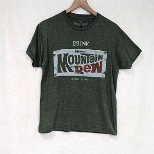 Savvy Brand Mountain Dew Graphic Print Green T-Shirt Men's Size Medium